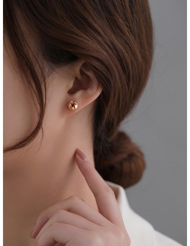 KALY PETAL EAR STUDS brillant des détails fins